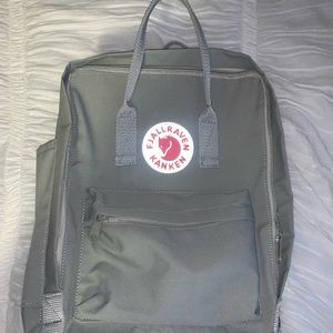 Fjallraven kanken backpack (light grey)